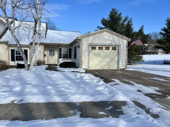 10 Cardinal Lane, Essex, VT 05452