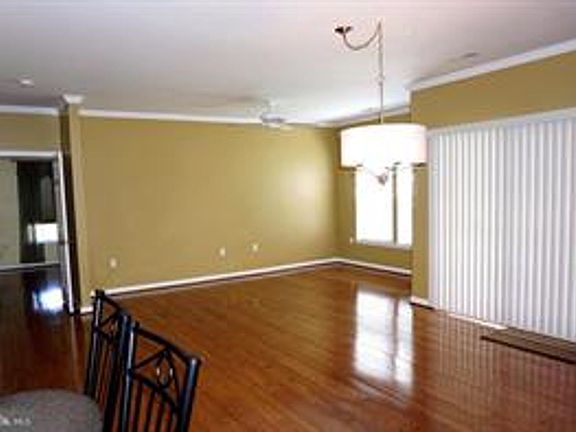 5th image of 305 Willrich Cir Unit B