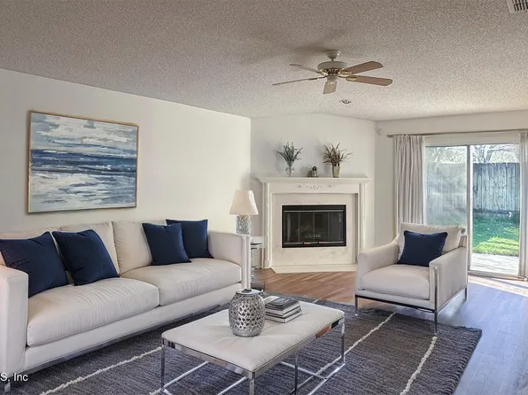 3832 AUTUMN LEAF Court, Jacksonville, FL 32246