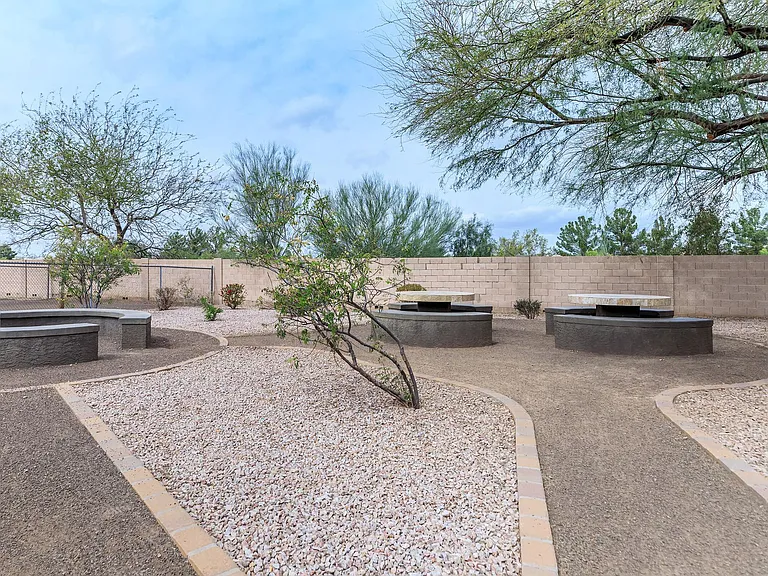 Williams Gateway Apartments — Photo 8