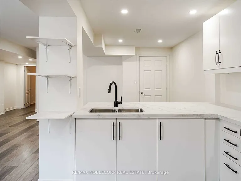 71 Pierre Berton Blvd — Photo 20