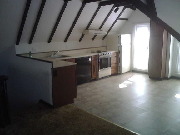 2nd image of 157 Main St APT 3