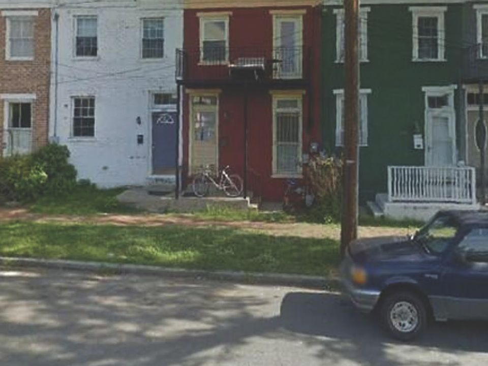 1st image of 624 Holly St
