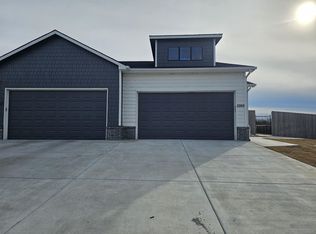 5269 Pinecrest Ct N, Wichita, KS 67220