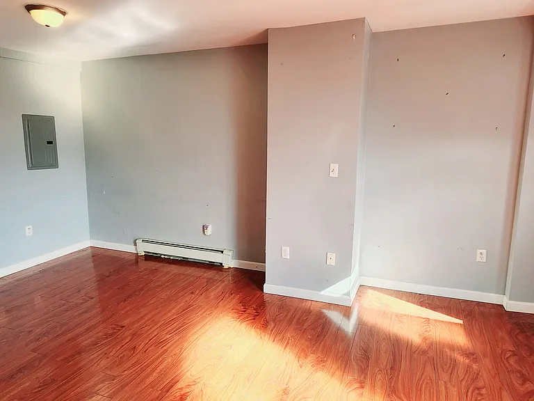 311 Saratoga St #2 — Photo 5