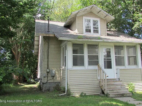 1137 N High St, Lansing, MI 48906