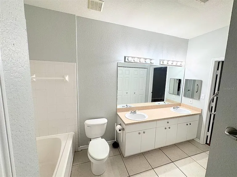 4305 Bayside Village Dr #104 — Photo 12