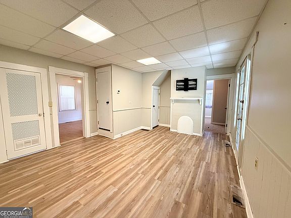 5th image of 450 Bowdon St