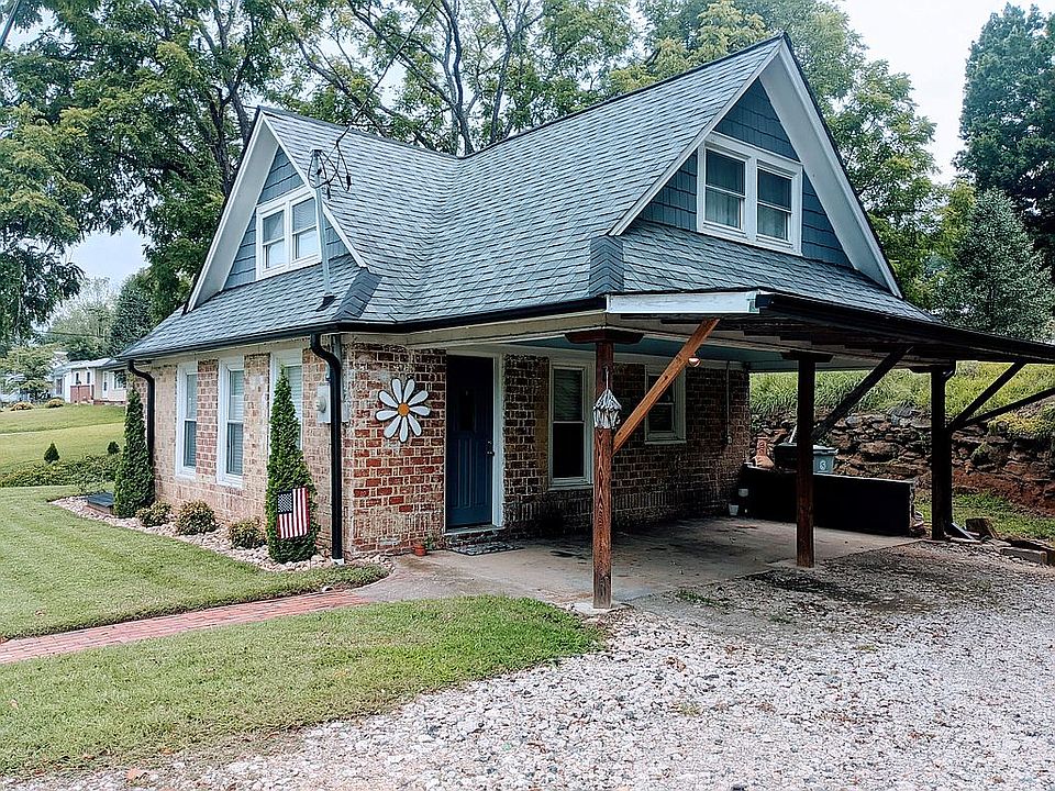 1st image of 929 Lower Creek Dr NE