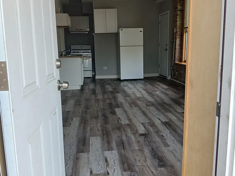 2654 W Cermak Rd #2 — Photo 1