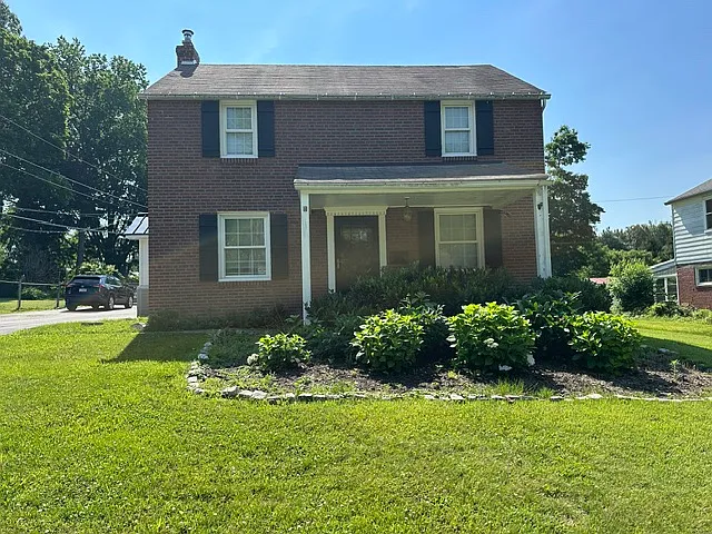 15 Letitia Ln — Photo 1