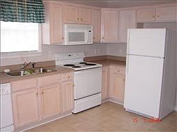 2nd image of 728 Forest Glen Cir