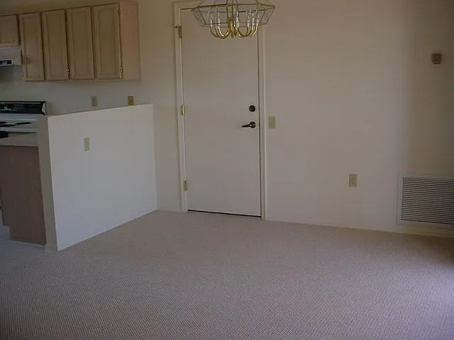 1492 W Belfry Ct — Photo 23