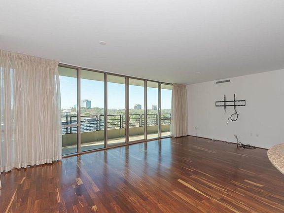 3rd image of 700 Park Regency Pl NE APT 1406