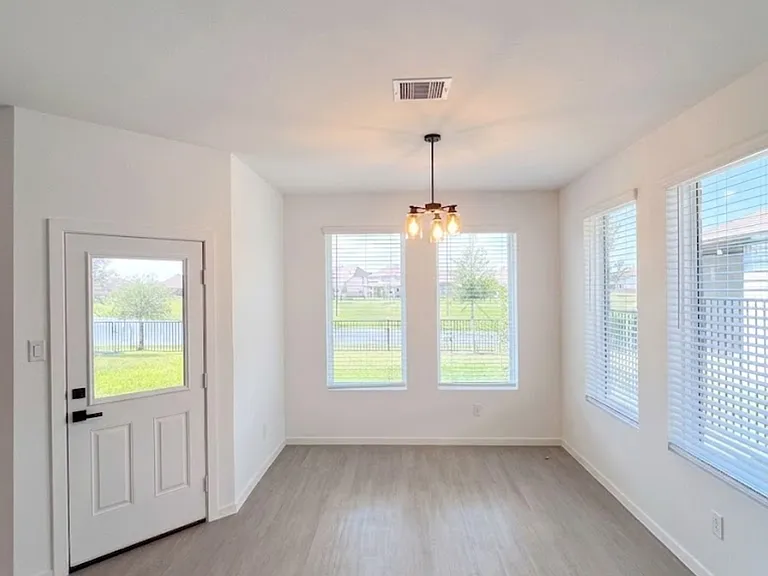 2613 Lago Costa Dr — Photo 9