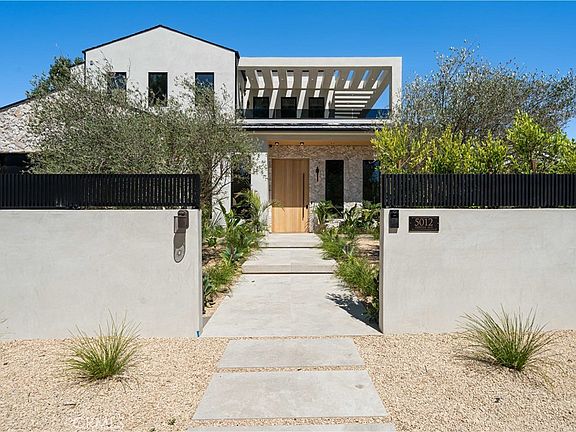 3rd image of 5012 Odessa Ave