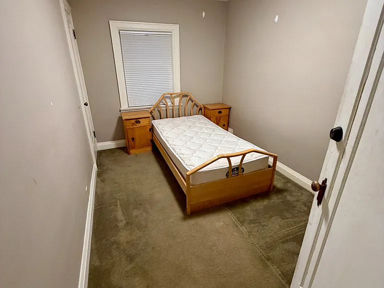 1001 Maitland St — Photo 37