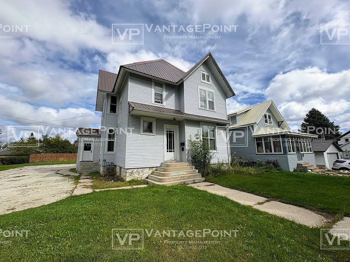317 Center Street - A — Photo 1