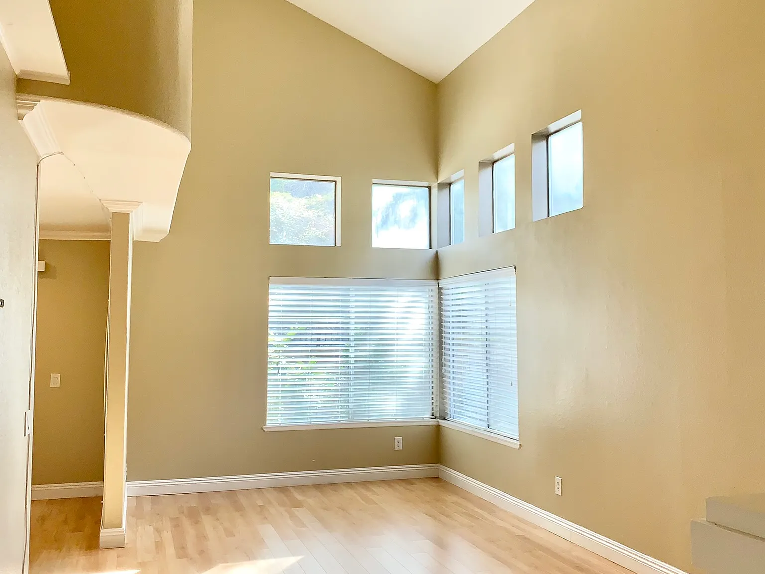 3 bed, 2.5 bath, 1603 sqft, $3,500 — Photo 3