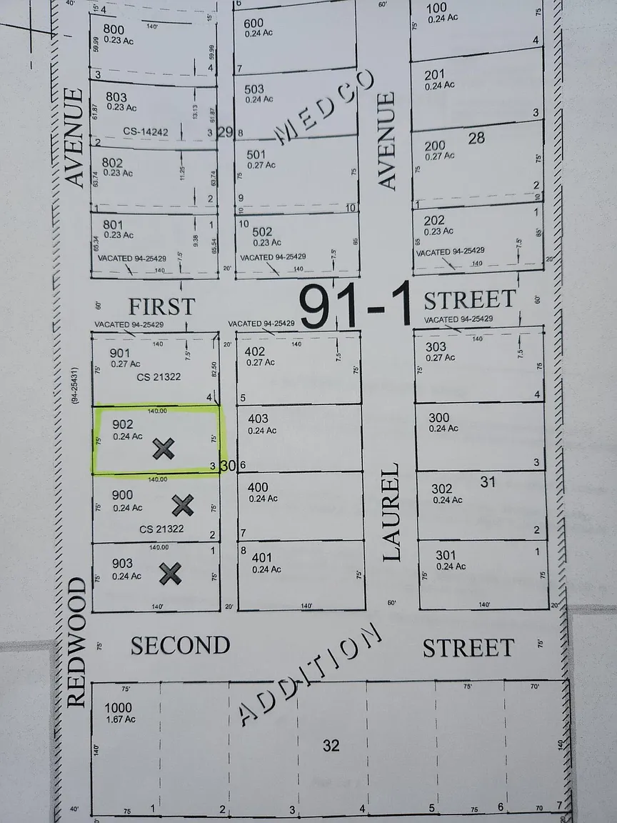Redwood Ave photo 1