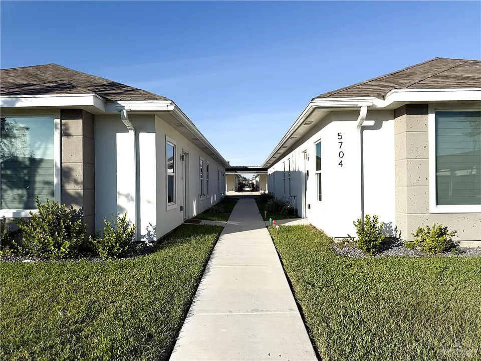 5704 Puffin Ave #4