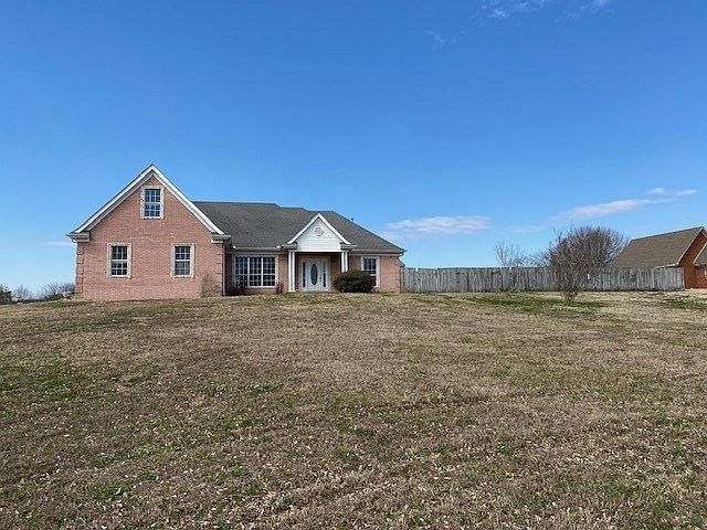 1st image of 203 McCullough Cir