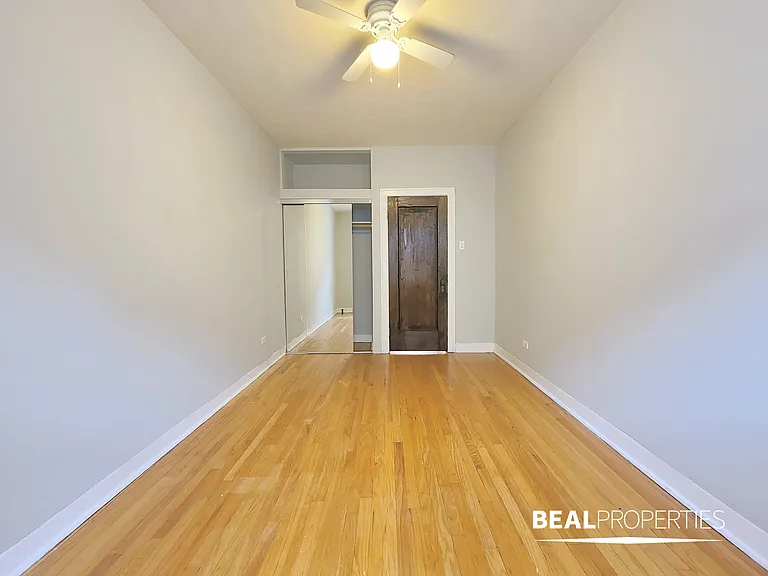4225 Paulina — Photo 12