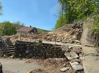 8 Pond St, Naugatuck, CT 06770