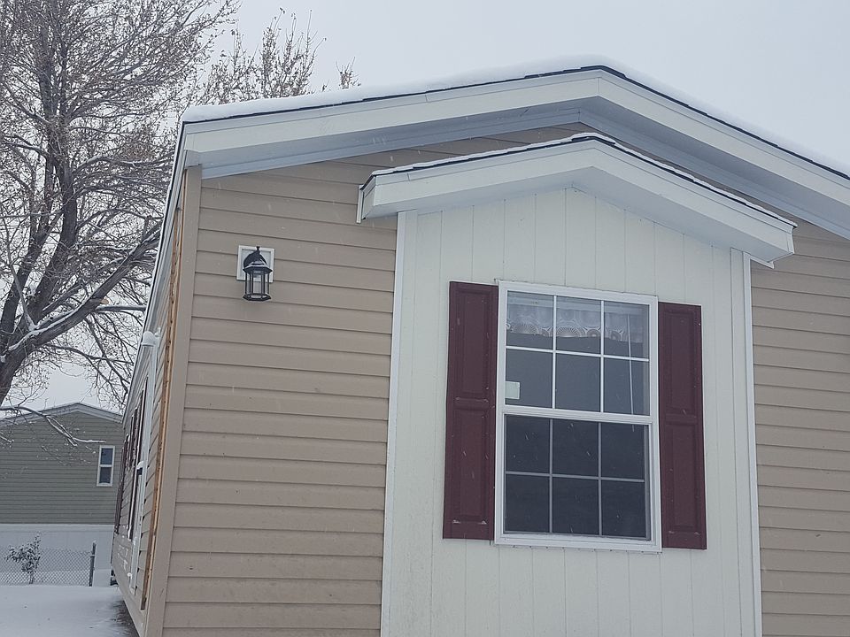 2nd image of 319 Laveta Pass Ave