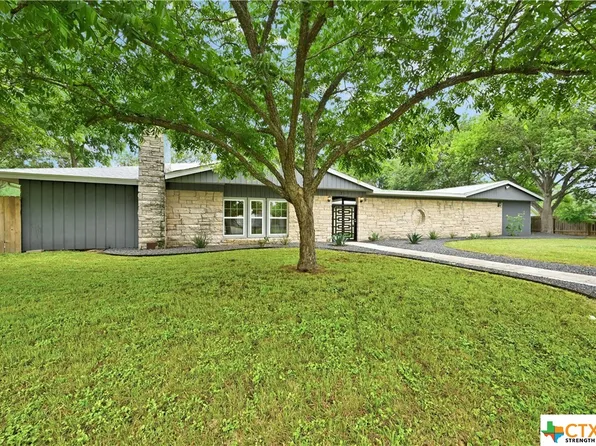 709 Cibilo St, Lockhart, TX 78644