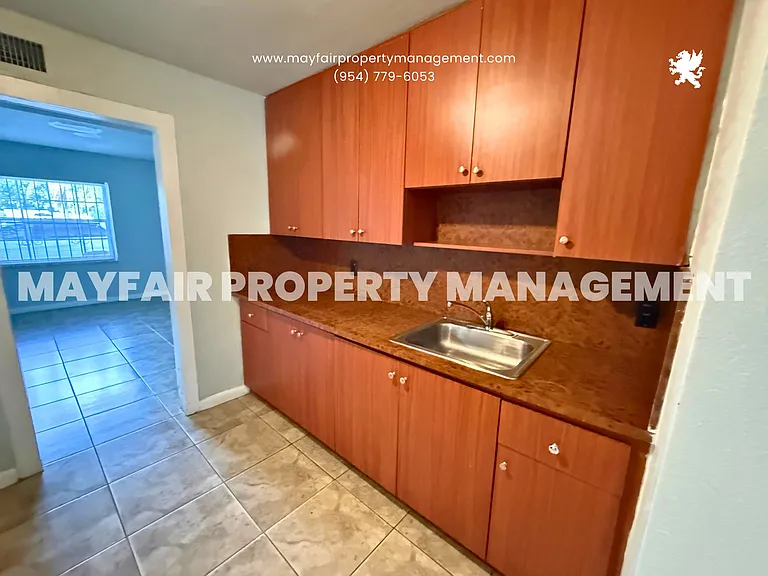 400 Opa Locka Blvd — Photo 5