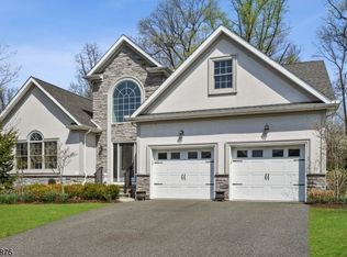 11 Wadams Ct, West Orange, NJ 07052