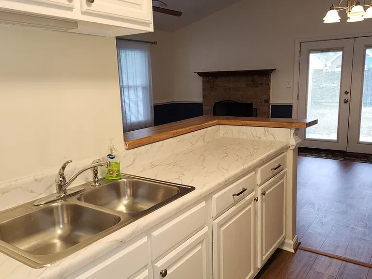 4801 Afton Ct — Photo 5