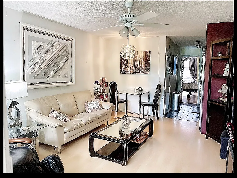 425 Ena Rd #208C