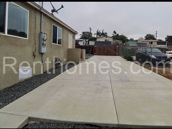 3rd image of 2345 Comstock St #2345