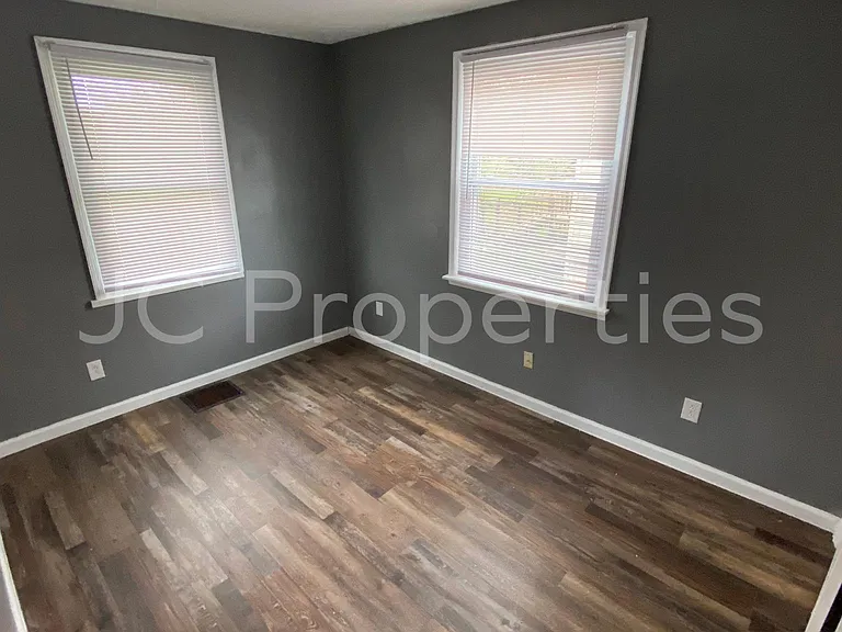 4406 Waymire Ave — Photo 8