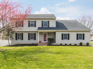 1608 Finderne St, Oakhurst, NJ