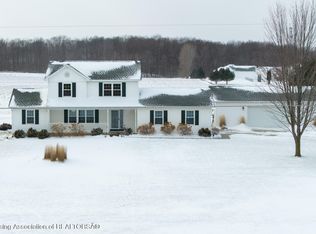 1059 Tori Trl, Charlotte, MI 48813