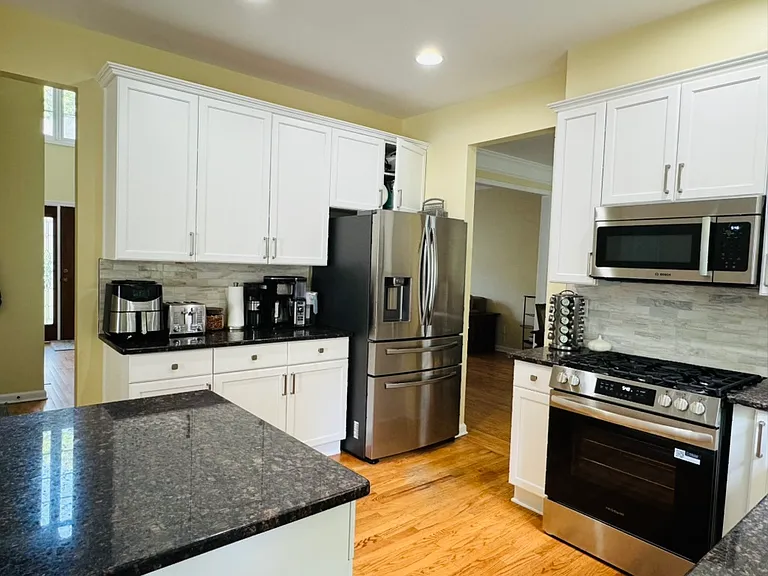 595 Oak Alley Way — Photo 3