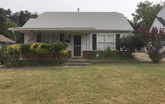 3228 NW 27th St