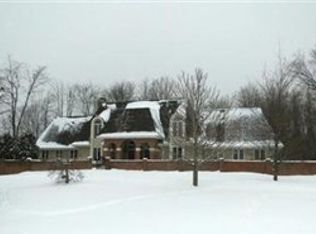 4067 N Shore Dr, Akron, OH 44333