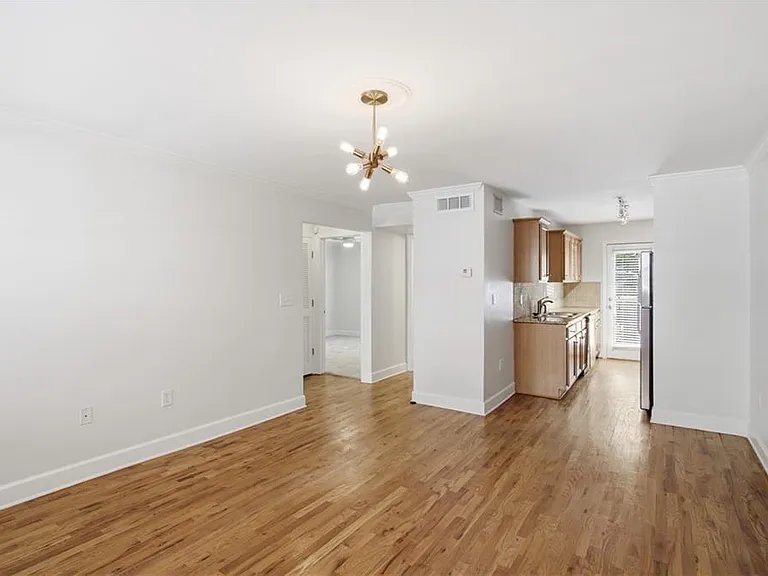 48 Peachtree Ave #200 — Photo 16