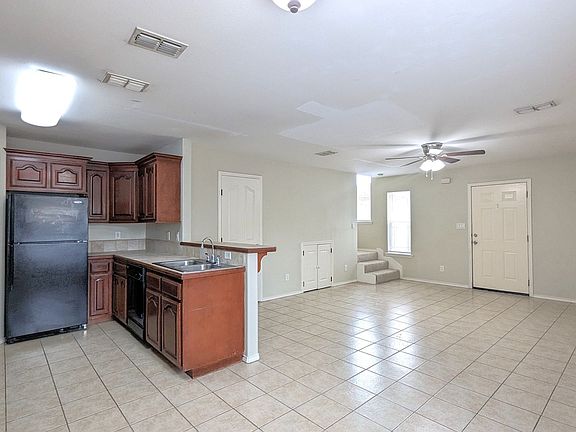 4th image of 429 Arroyo Vista Ct Unit 2