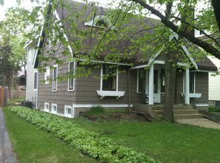 196 Parkview Rd, Riverside, IL 60546