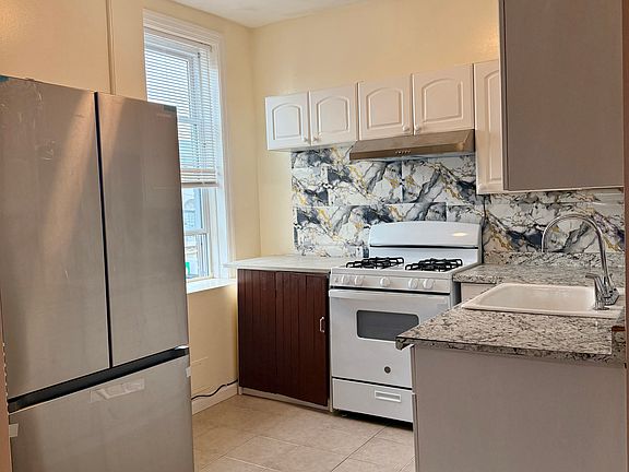 4th image of 812 Broadway #2A