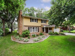 8549 Riverview Ln, Minneapolis, MN 55444