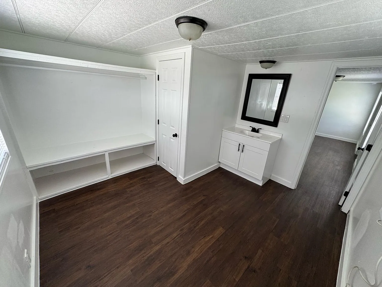 2605 Jungle St — Photo 4