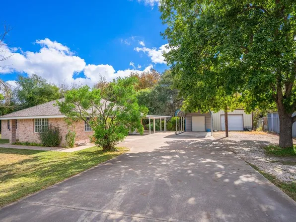 166 Lakeview, Kerrville, TX 78028