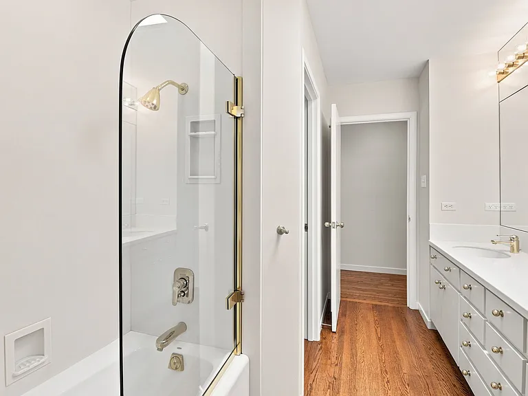 820 Eucalyptus Ave — Photo 32