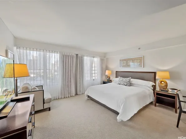 223 Saratoga Rd #901, Honolulu, HI 96815